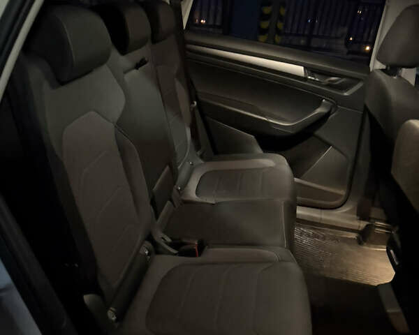 Белый Шкода Kodiaq, объемом двигателя 1.97 л и пробегом 198 тыс. км за 27000 $, фото 8 на Automoto.ua