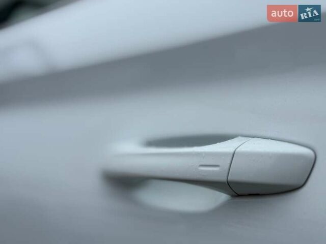 Белый Шкода Kodiaq, объемом двигателя 1.97 л и пробегом 174 тыс. км за 24100 $, фото 9 на Automoto.ua