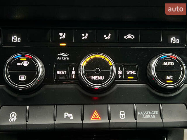 Белый Шкода Kodiaq, объемом двигателя 1.97 л и пробегом 147 тыс. км за 26900 $, фото 16 на Automoto.ua