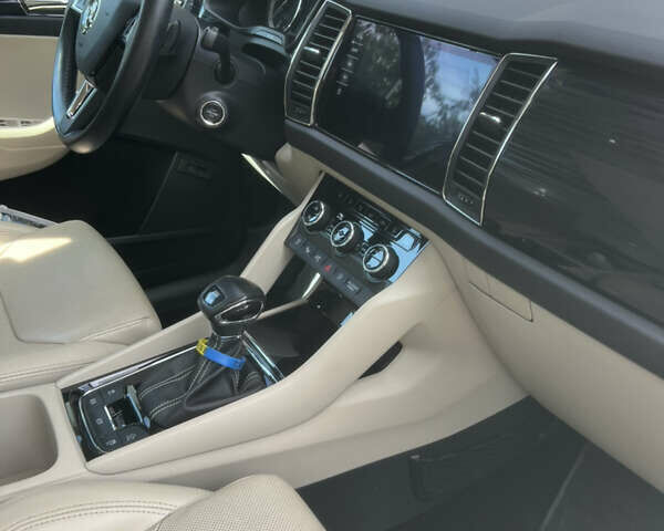 Белый Шкода Kodiaq, объемом двигателя 2 л и пробегом 140 тыс. км за 27200 $, фото 28 на Automoto.ua