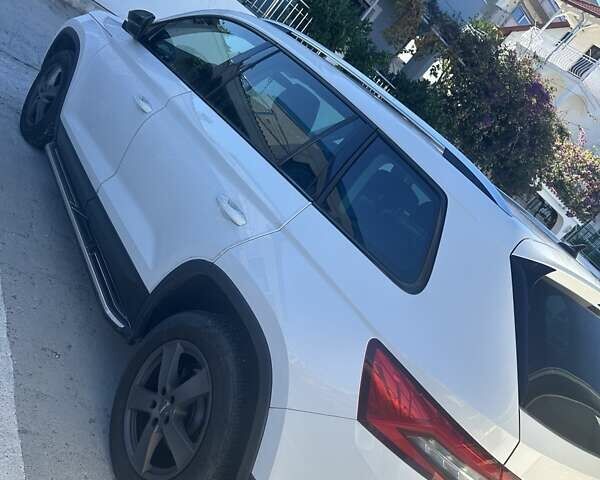 Білий Шкода Kodiaq, об'ємом двигуна 1.97 л та пробігом 277 тис. км за 27000 $, фото 19 на Automoto.ua