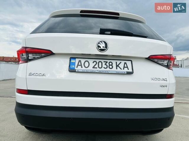 Белый Шкода Kodiaq, объемом двигателя 1.98 л и пробегом 248 тыс. км за 19900 $, фото 12 на Automoto.ua