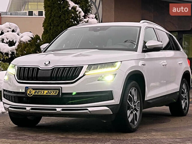 Белый Шкода Kodiaq, объемом двигателя 1.97 л и пробегом 147 тыс. км за 26900 $, фото 2 на Automoto.ua