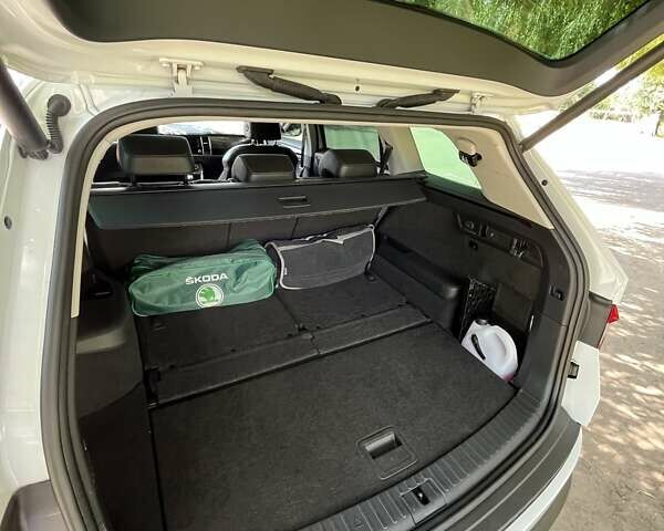 Белый Шкода Kodiaq, объемом двигателя 1.98 л и пробегом 140 тыс. км за 28700 $, фото 52 на Automoto.ua
