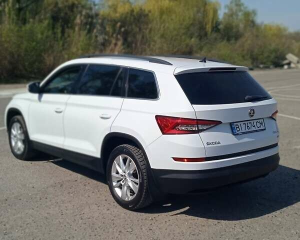 Белый Шкода Kodiaq, объемом двигателя 1.97 л и пробегом 185 тыс. км за 27300 $, фото 4 на Automoto.ua