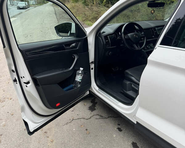 Білий Шкода Kodiaq, об'ємом двигуна 1.97 л та пробігом 218 тис. км за 27300 $, фото 18 на Automoto.ua