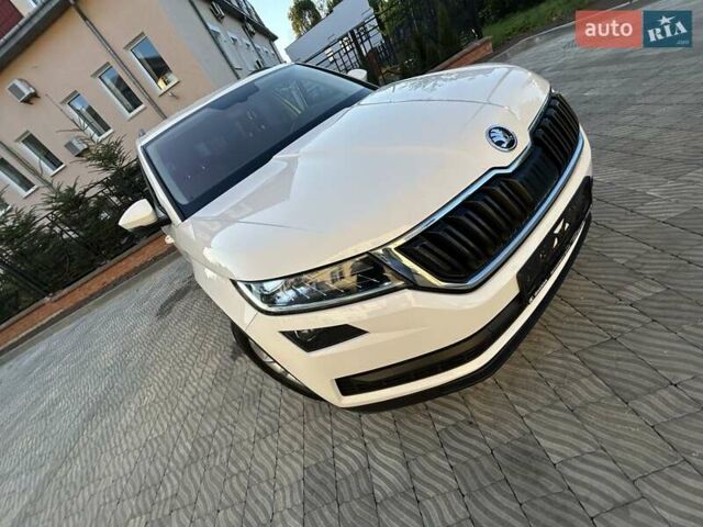 Белый Шкода Kodiaq, объемом двигателя 1.97 л и пробегом 279 тыс. км за 22650 $, фото 7 на Automoto.ua