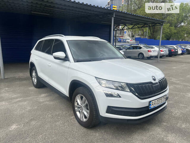 Белый Шкода Kodiaq, объемом двигателя 2 л и пробегом 67 тыс. км за 31707 $, фото 10 на Automoto.ua