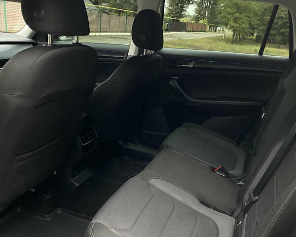 Белый Шкода Kodiaq, объемом двигателя 1.98 л и пробегом 252 тыс. км за 22500 $, фото 15 на Automoto.ua