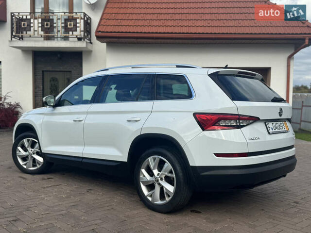 Белый Шкода Kodiaq, объемом двигателя 1.97 л и пробегом 169 тыс. км за 26999 $, фото 12 на Automoto.ua