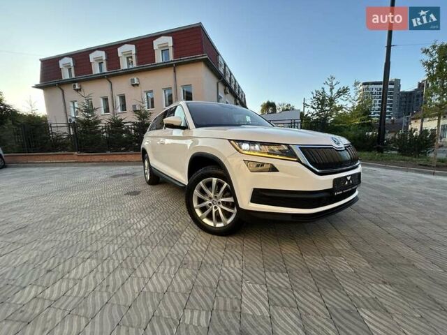 Белый Шкода Kodiaq, объемом двигателя 1.97 л и пробегом 279 тыс. км за 22650 $, фото 82 на Automoto.ua