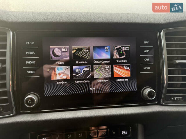 Белый Шкода Kodiaq, объемом двигателя 1.97 л и пробегом 263 тыс. км за 23800 $, фото 47 на Automoto.ua