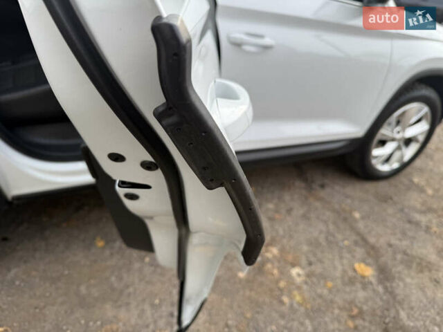 Белый Шкода Kodiaq, объемом двигателя 1.97 л и пробегом 263 тыс. км за 23800 $, фото 39 на Automoto.ua