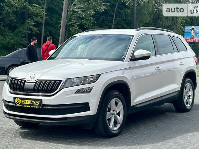 Белый Шкода Kodiaq, объемом двигателя 1.97 л и пробегом 262 тыс. км за 24700 $, фото 2 на Automoto.ua