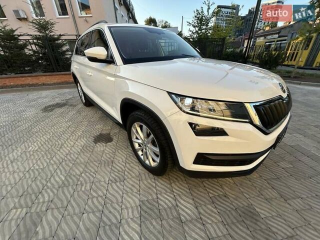 Белый Шкода Kodiaq, объемом двигателя 1.97 л и пробегом 279 тыс. км за 22650 $, фото 54 на Automoto.ua