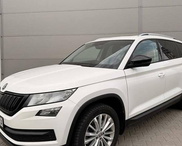 Білий Шкода Kodiaq, об'ємом двигуна 1.98 л та пробігом 259 тис. км за 22000 $, фото 1 на Automoto.ua