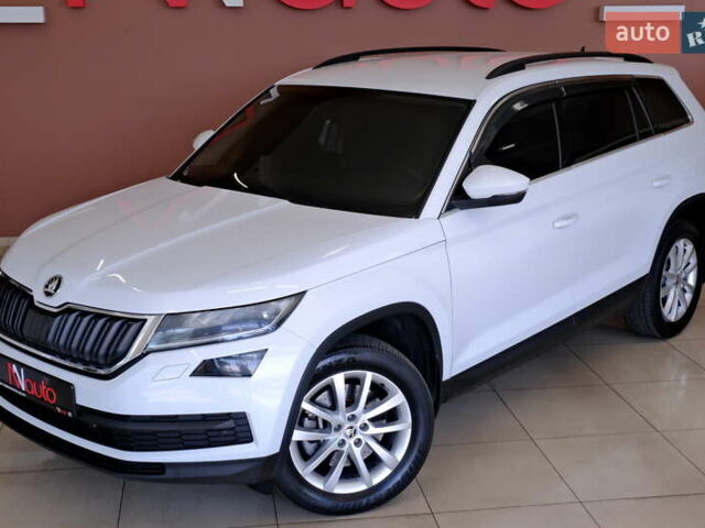 Белый Шкода Kodiaq, объемом двигателя 2 л и пробегом 170 тыс. км за 23900 $, фото 13 на Automoto.ua