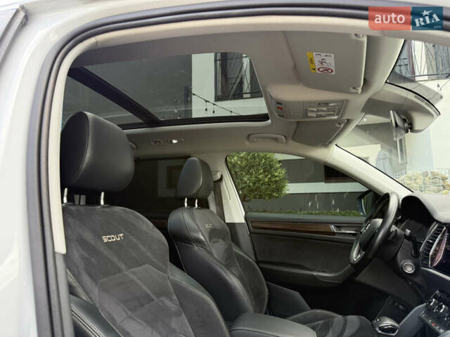 Белый Шкода Kodiaq, объемом двигателя 1.97 л и пробегом 230 тыс. км за 26999 $, фото 56 на Automoto.ua