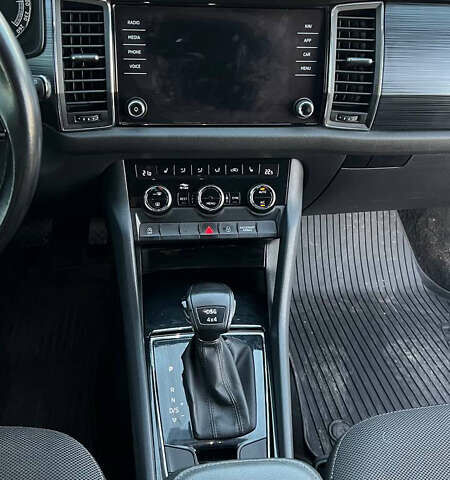 Белый Шкода Kodiaq, объемом двигателя 1.98 л и пробегом 209 тыс. км за 20400 $, фото 44 на Automoto.ua