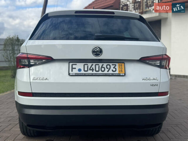 Белый Шкода Kodiaq, объемом двигателя 1.97 л и пробегом 169 тыс. км за 26999 $, фото 10 на Automoto.ua