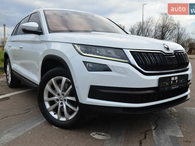 Білий Шкода Kodiaq, об'ємом двигуна 2 л та пробігом 285 тис. км за 25950 $, фото 20 на Automoto.ua