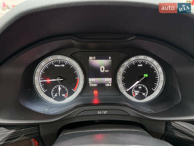 Белый Шкода Kodiaq, объемом двигателя 0 л и пробегом 377 тыс. км за 22500 $, фото 18 на Automoto.ua