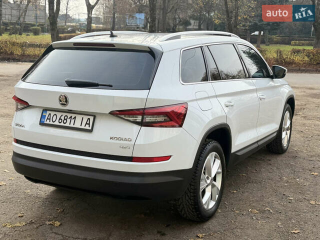 Белый Шкода Kodiaq, объемом двигателя 1.97 л и пробегом 263 тыс. км за 23800 $, фото 24 на Automoto.ua