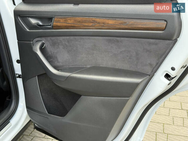 Белый Шкода Kodiaq, объемом двигателя 1.97 л и пробегом 230 тыс. км за 26999 $, фото 51 на Automoto.ua