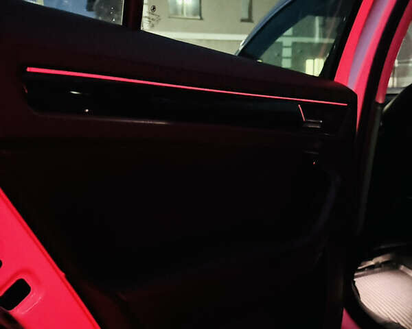 Білий Шкода Kodiaq, об'ємом двигуна 1.97 л та пробігом 218 тис. км за 27300 $, фото 32 на Automoto.ua