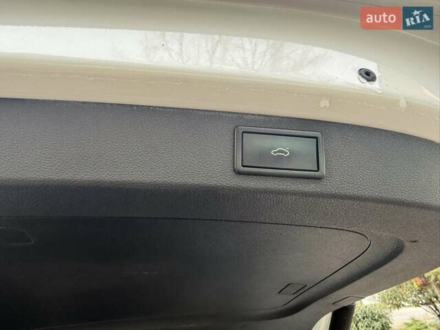 Белый Шкода Kodiaq, объемом двигателя 1.97 л и пробегом 263 тыс. км за 23800 $, фото 44 на Automoto.ua