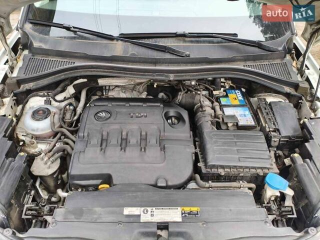 Белый Шкода Kodiaq, объемом двигателя 1.97 л и пробегом 215 тыс. км за 25500 $, фото 10 на Automoto.ua