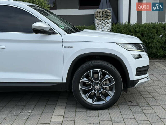 Белый Шкода Kodiaq, объемом двигателя 1.97 л и пробегом 230 тыс. км за 26999 $, фото 32 на Automoto.ua