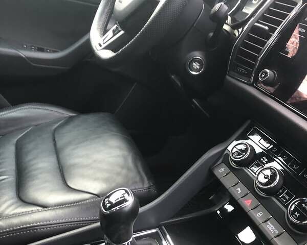 Белый Шкода Kodiaq, объемом двигателя 1.97 л и пробегом 130 тыс. км за 27000 $, фото 5 на Automoto.ua