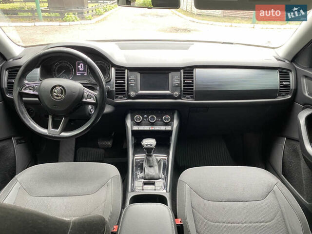 Белый Шкода Kodiaq, объемом двигателя 1.98 л и пробегом 252 тыс. км за 22500 $, фото 19 на Automoto.ua