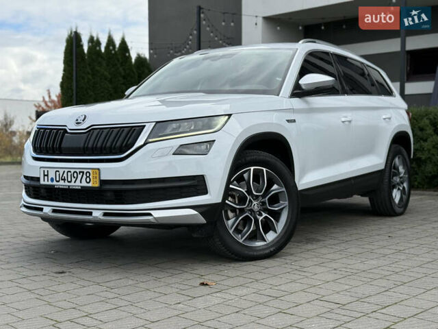 Белый Шкода Kodiaq, объемом двигателя 1.97 л и пробегом 230 тыс. км за 26999 $, фото 3 на Automoto.ua