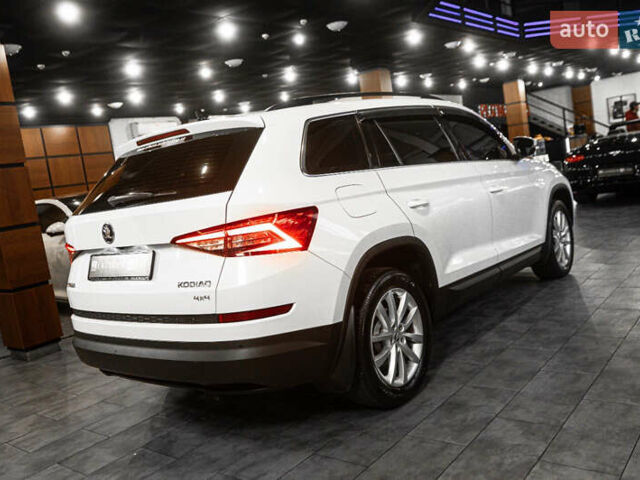 Белый Шкода Kodiaq, объемом двигателя 1.98 л и пробегом 170 тыс. км за 25900 $, фото 20 на Automoto.ua