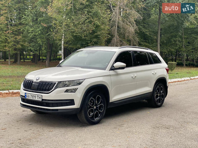 Белый Шкода Kodiaq, объемом двигателя 1.98 л и пробегом 252 тыс. км за 22500 $, фото 1 на Automoto.ua