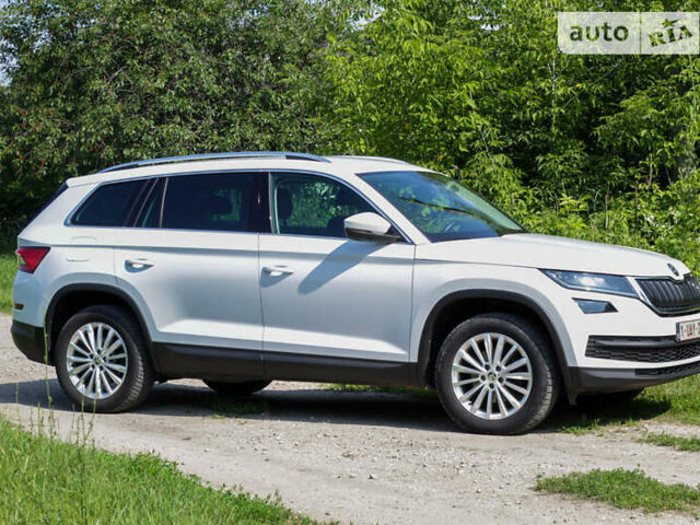 Белый Шкода Kodiaq, объемом двигателя 2 л и пробегом 208 тыс. км за 29999 $, фото 1 на Automoto.ua