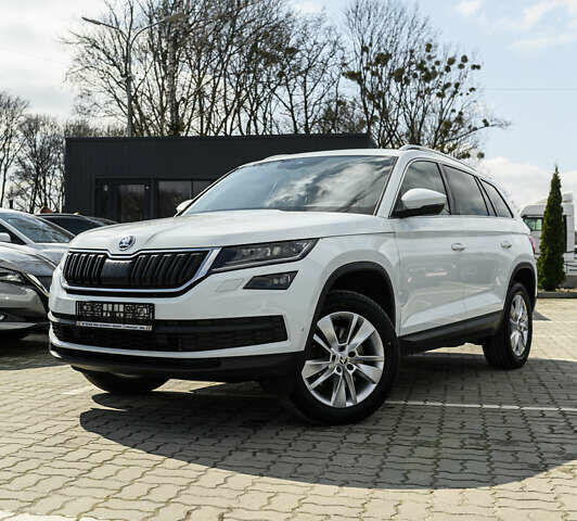 Белый Шкода Kodiaq, объемом двигателя 2 л и пробегом 168 тыс. км за 27990 $, фото 2 на Automoto.ua