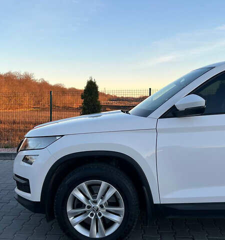 Белый Шкода Kodiaq, объемом двигателя 1.98 л и пробегом 209 тыс. км за 20400 $, фото 13 на Automoto.ua
