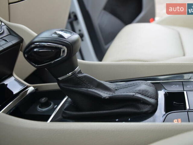 Білий Шкода Kodiaq, об'ємом двигуна 2 л та пробігом 285 тис. км за 25950 $, фото 44 на Automoto.ua