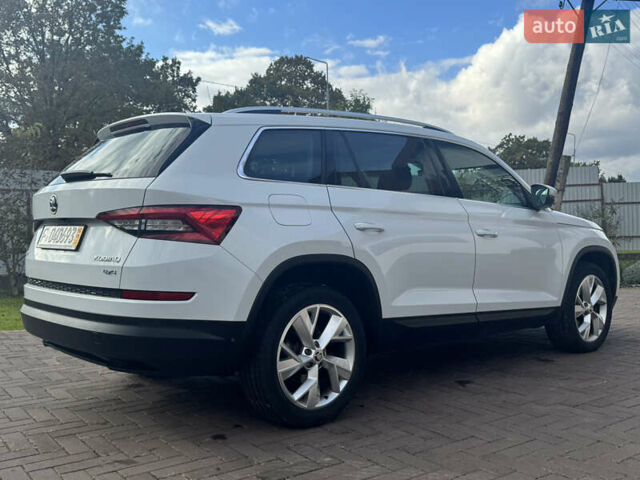 Белый Шкода Kodiaq, объемом двигателя 1.97 л и пробегом 169 тыс. км за 26999 $, фото 21 на Automoto.ua