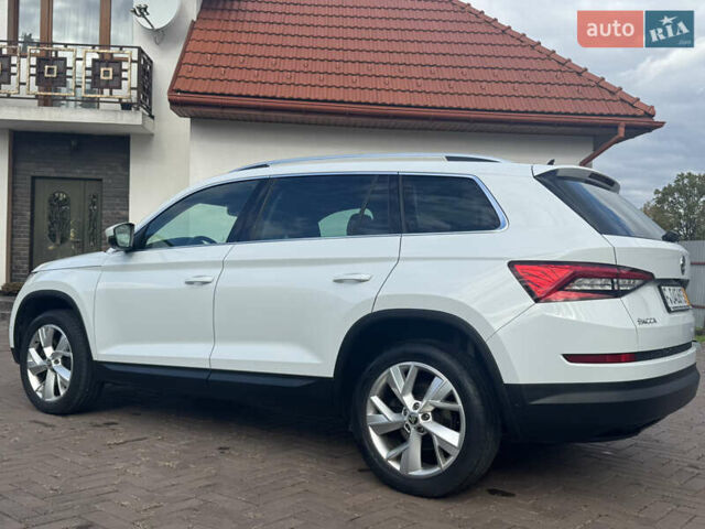 Белый Шкода Kodiaq, объемом двигателя 1.97 л и пробегом 169 тыс. км за 26999 $, фото 24 на Automoto.ua