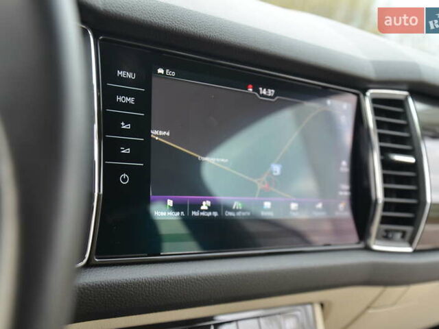 Білий Шкода Kodiaq, об'ємом двигуна 2 л та пробігом 285 тис. км за 25950 $, фото 49 на Automoto.ua