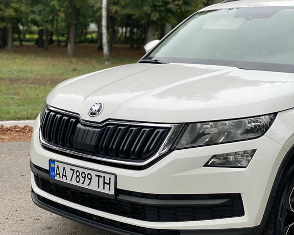 Белый Шкода Kodiaq, объемом двигателя 1.98 л и пробегом 252 тыс. км за 22500 $, фото 7 на Automoto.ua