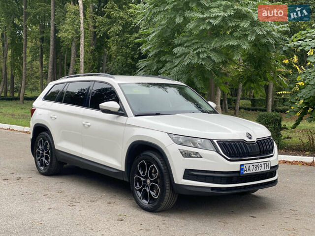Белый Шкода Kodiaq, объемом двигателя 1.98 л и пробегом 252 тыс. км за 22500 $, фото 2 на Automoto.ua