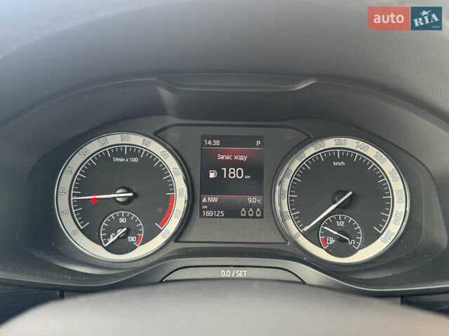Белый Шкода Kodiaq, объемом двигателя 1.97 л и пробегом 169 тыс. км за 26999 $, фото 60 на Automoto.ua