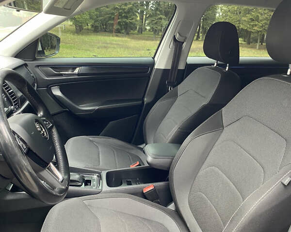Белый Шкода Kodiaq, объемом двигателя 1.98 л и пробегом 252 тыс. км за 22500 $, фото 14 на Automoto.ua