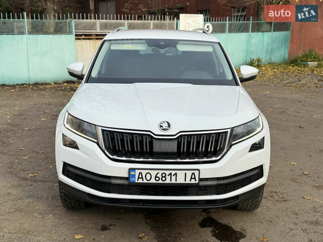 Белый Шкода Kodiaq, объемом двигателя 1.97 л и пробегом 263 тыс. км за 23800 $, фото 26 на Automoto.ua