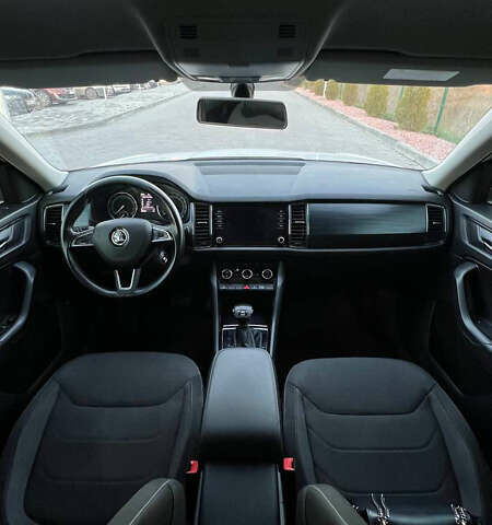 Белый Шкода Kodiaq, объемом двигателя 1.98 л и пробегом 209 тыс. км за 20400 $, фото 48 на Automoto.ua